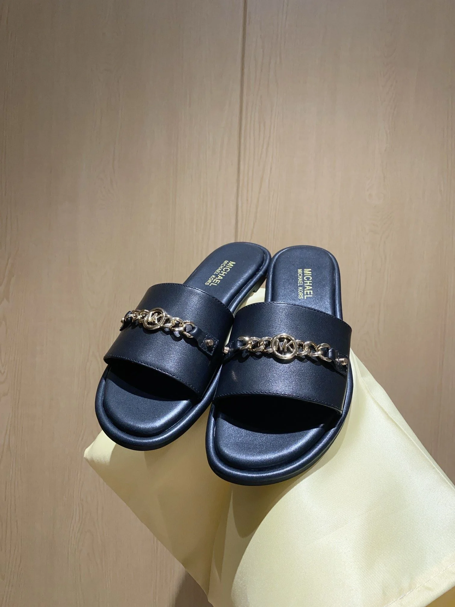 Michael Kors Sandals Casual 7650