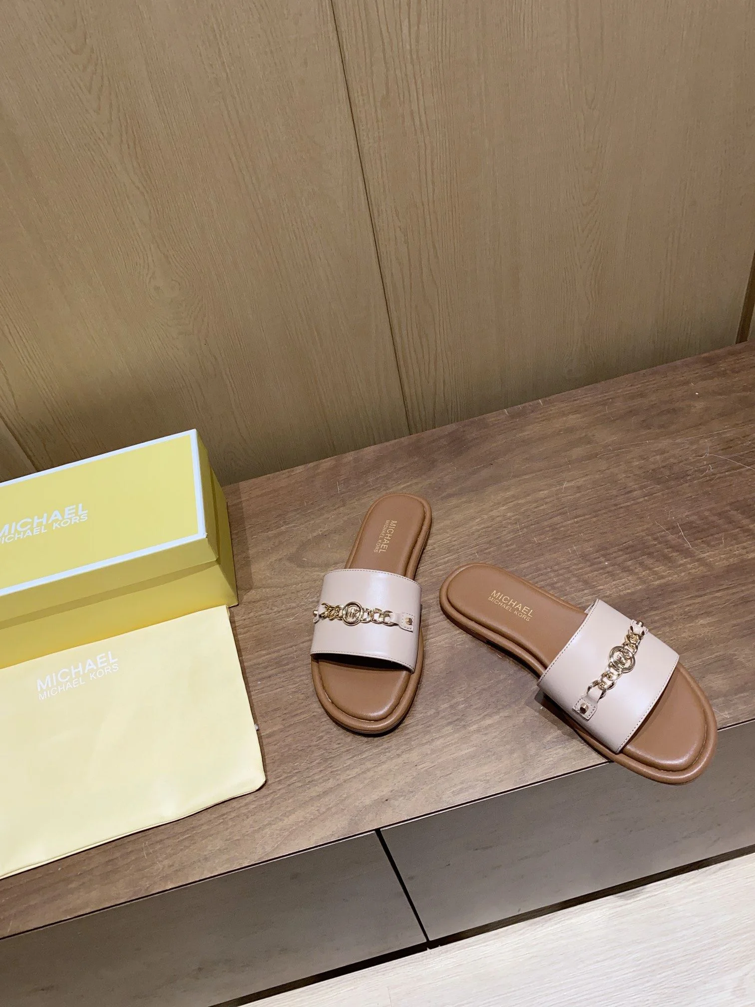 Michael Kors Sandals Snug 7598