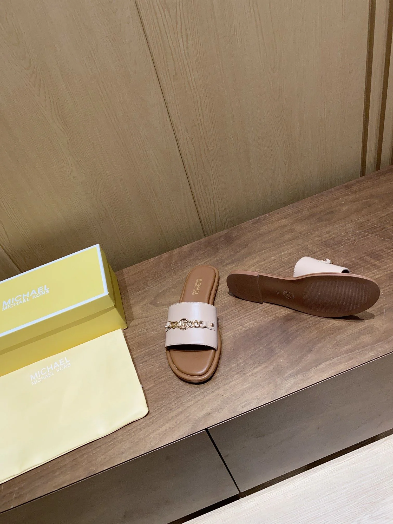 Michael Kors Sandals Snug 7598