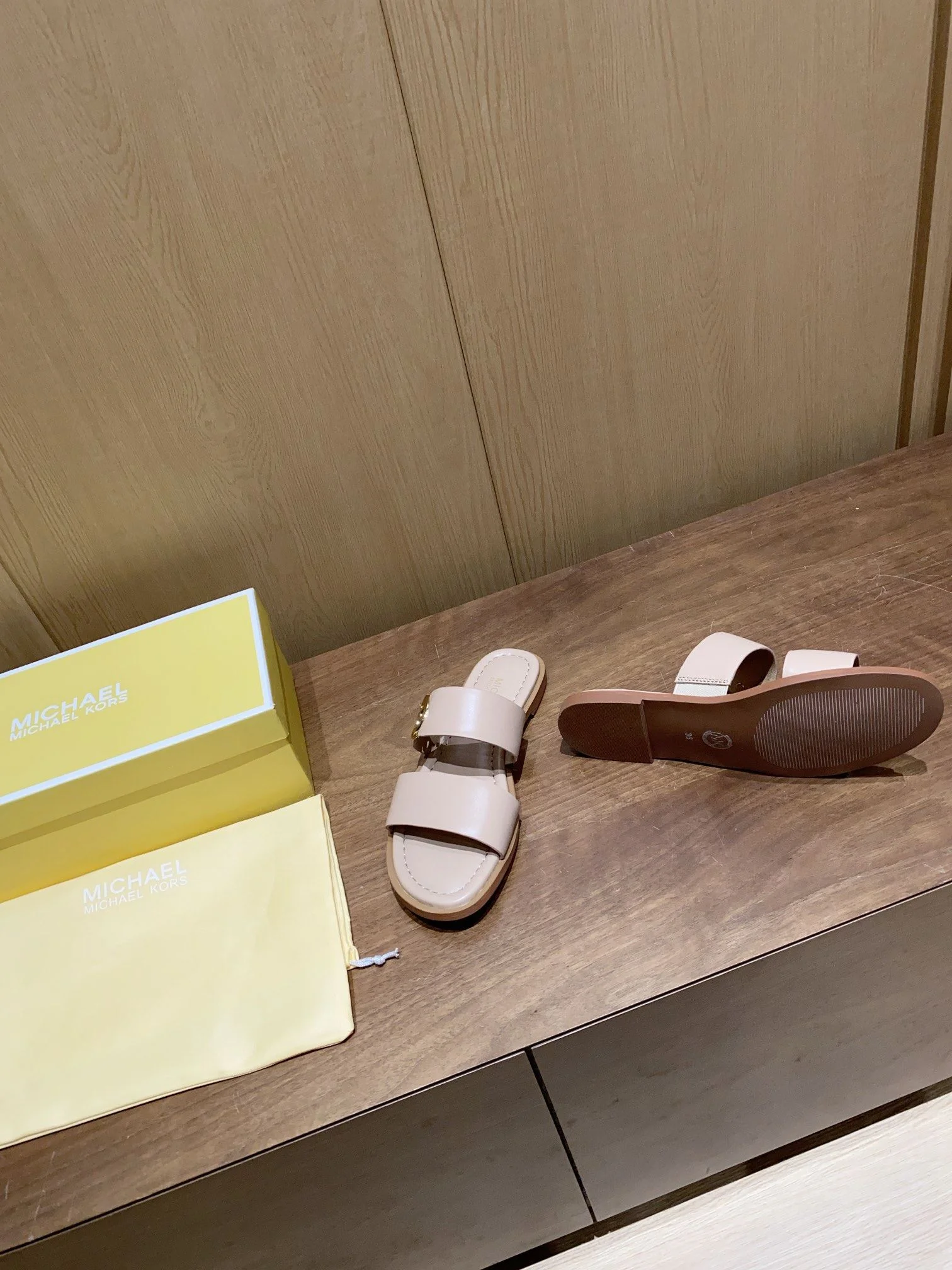 Michael Kors Sandals Popular 7610