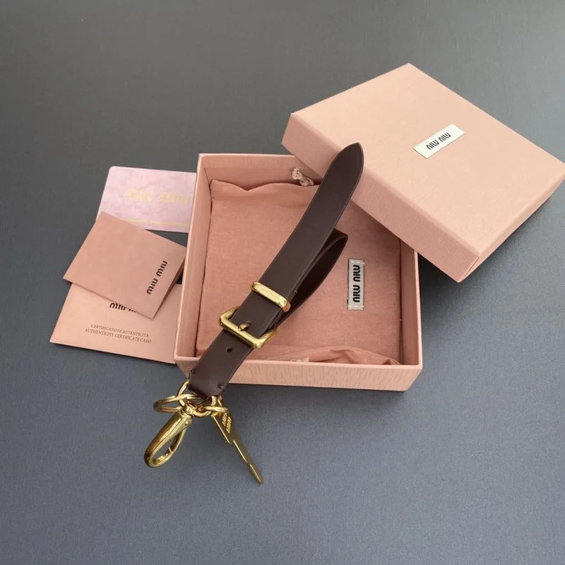Chic Miu Miu Accessories 56098