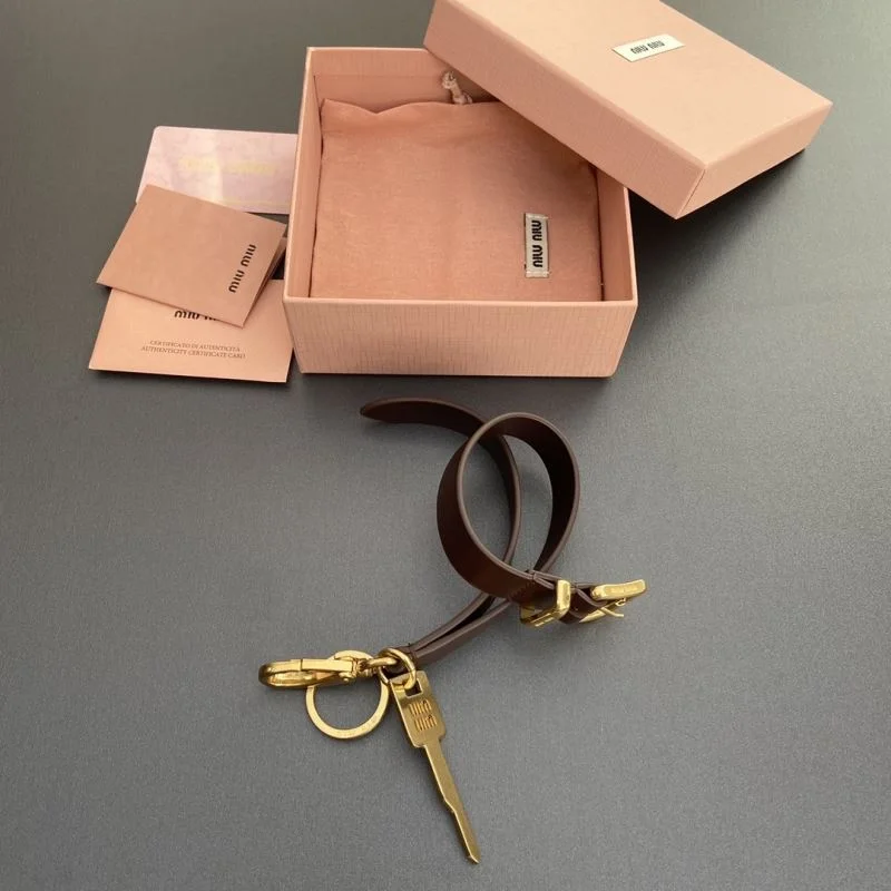 Chic Miu Miu Accessories 56098