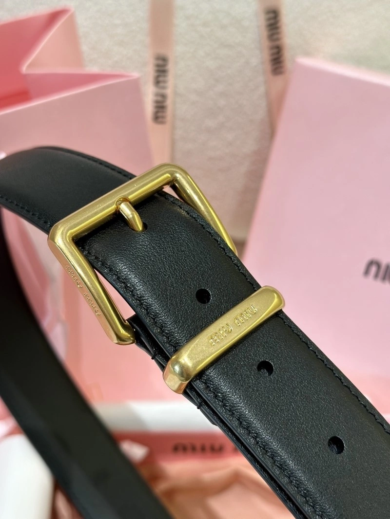 Miu Miu Belts Unisex 302337