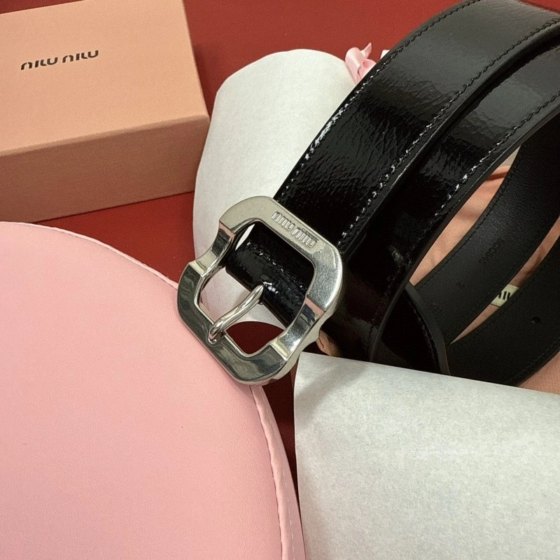 Trendsetting Miu Miu Belts 302311