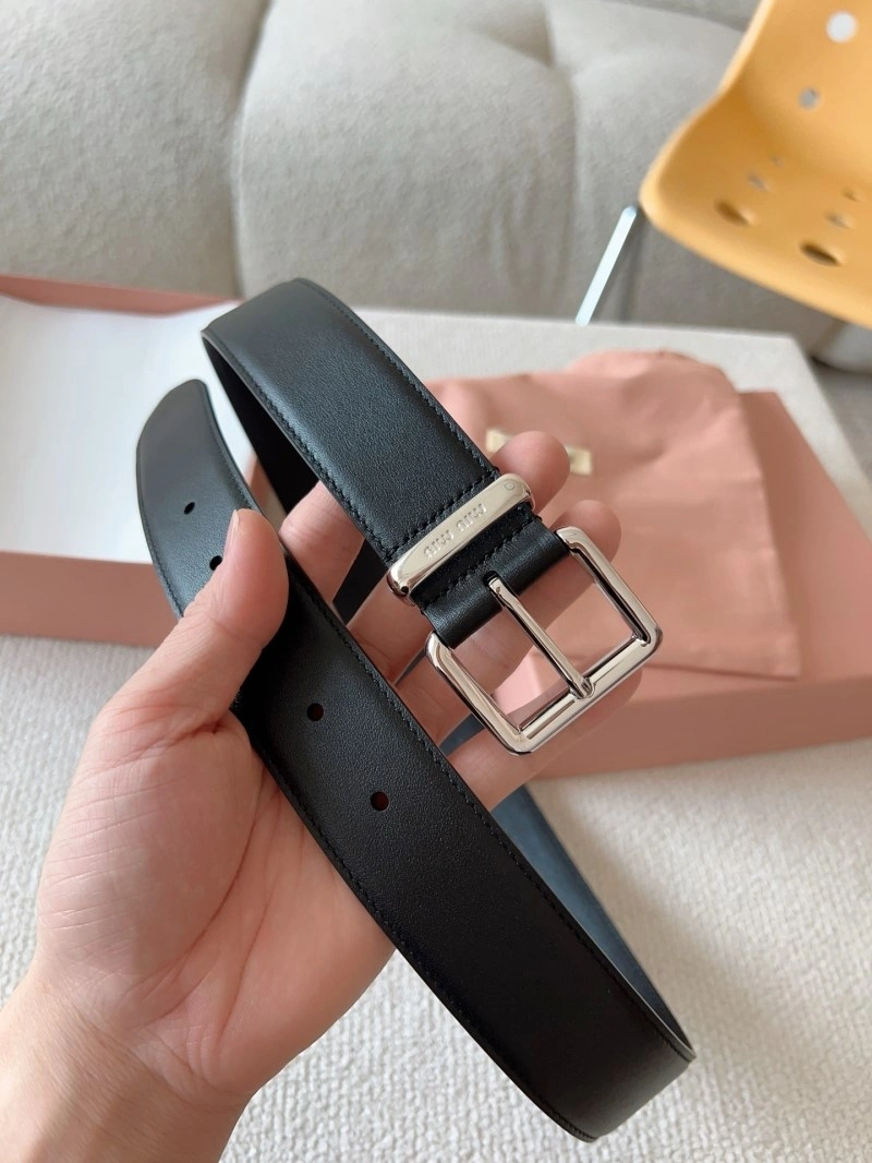 Miu Miu Belts Unisex 302290