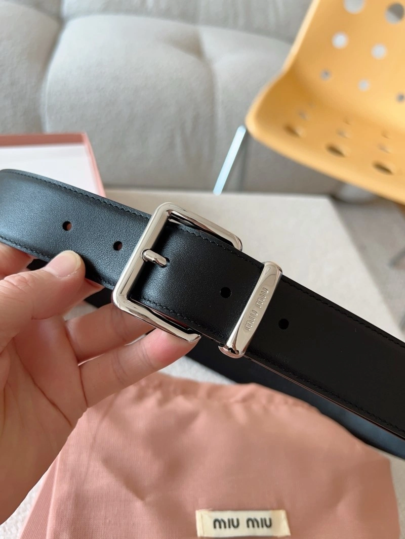 Miu Miu Belts Unisex 302290