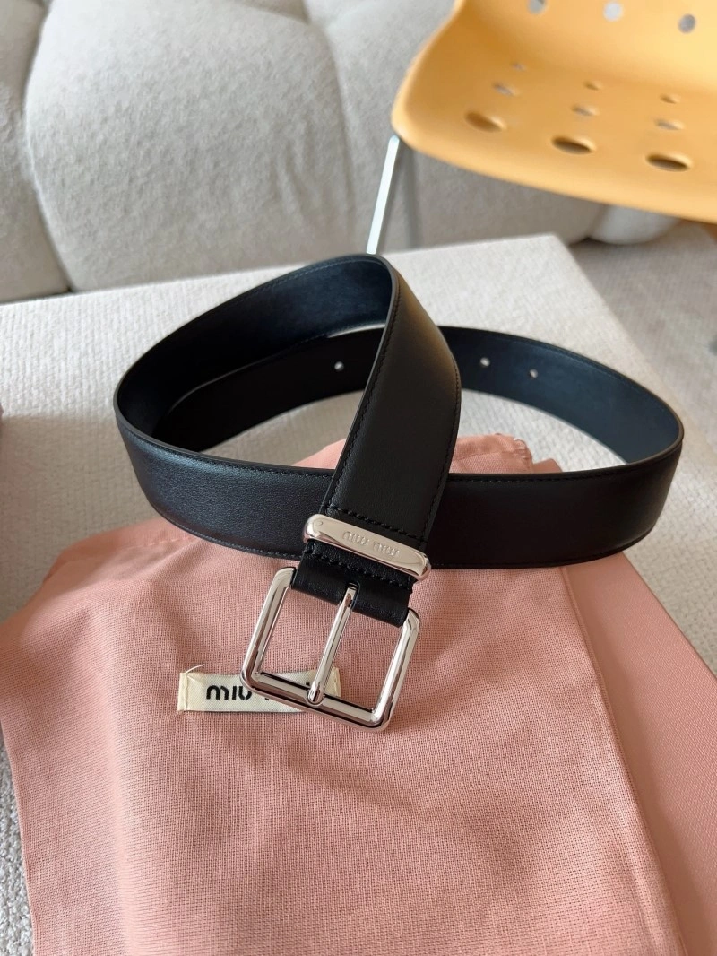 Miu Miu Belts Unisex 302290