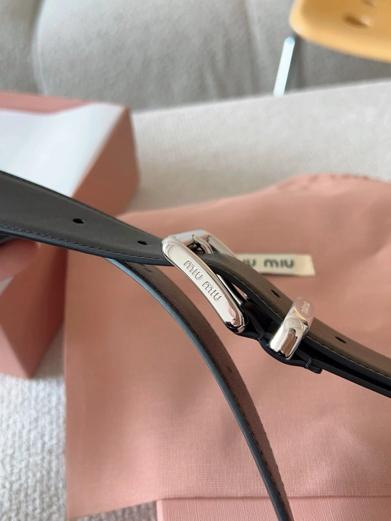 Miu Miu Belts Unisex 302290