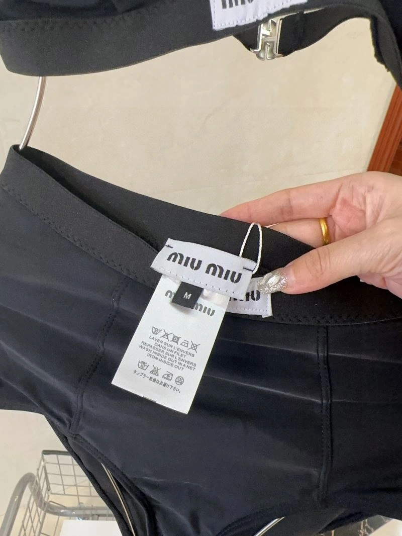 Miu Miu Bikins Compact 256045