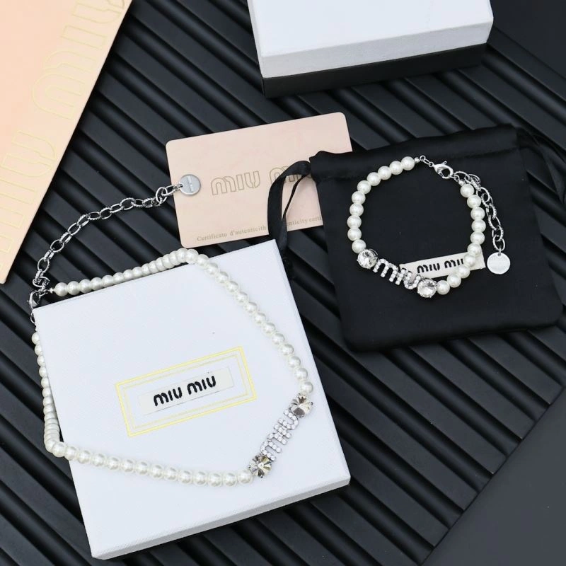 EyeCatching Miu Miu Bracelets 212570