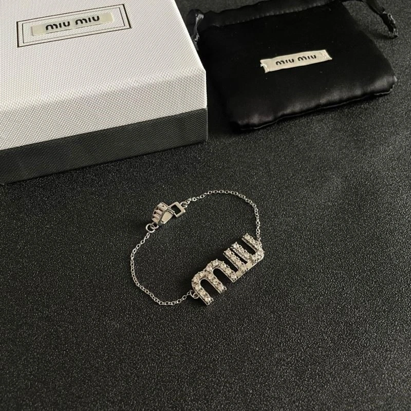 Miu Miu Bracelets Minimalist 209727