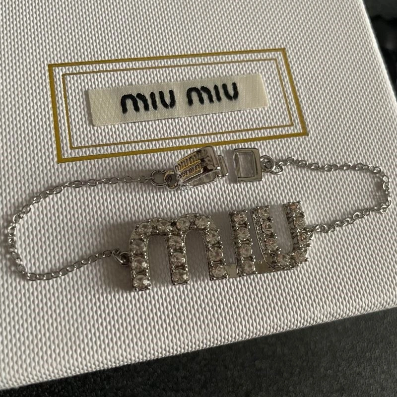 Miu Miu Bracelets Minimalist 209727