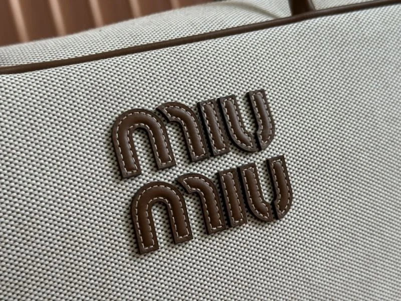 Stylish Miu Miu Briefcases 49132