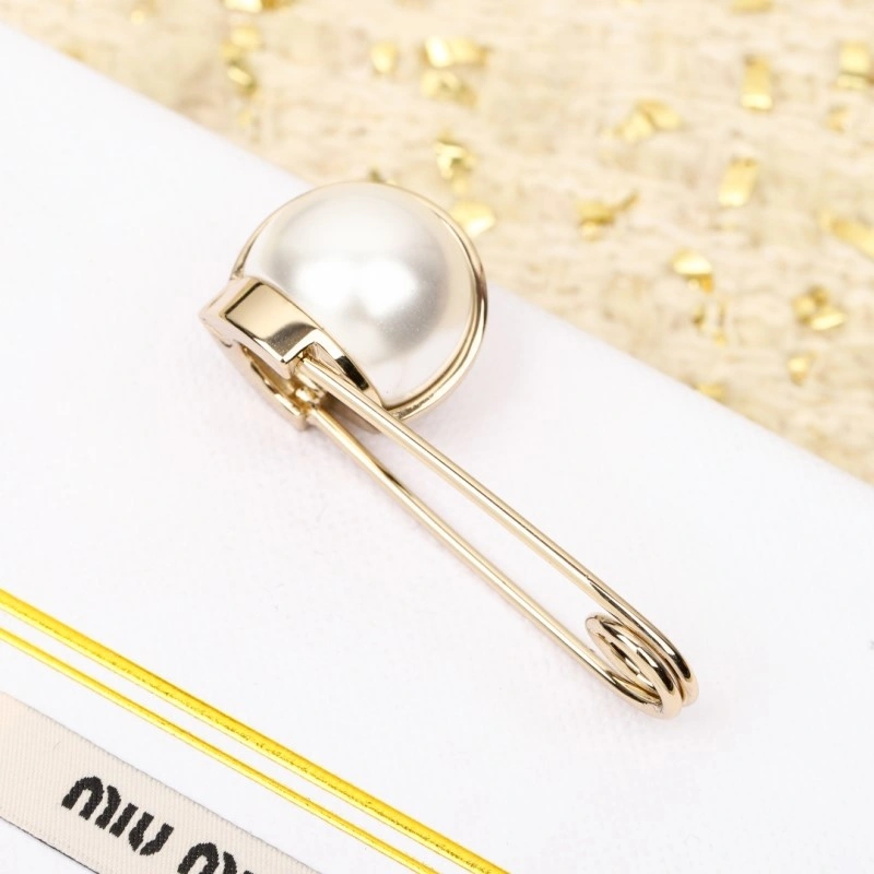 Sustainable Miu Miu Brooches 207861