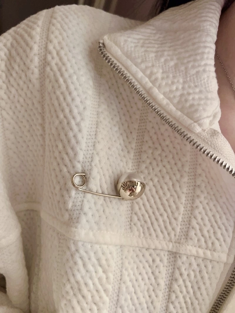 Sustainable Miu Miu Brooches 207861