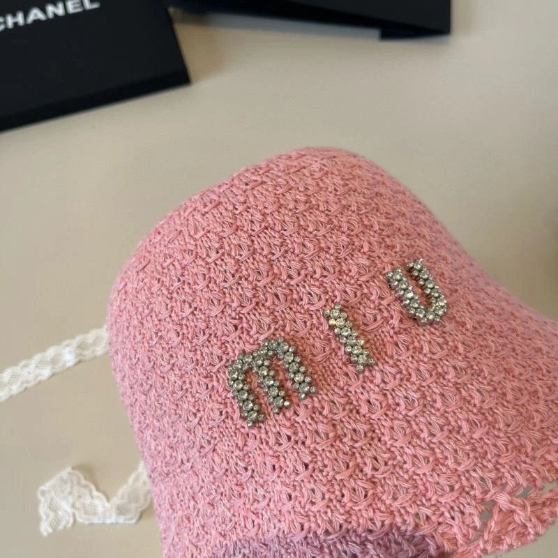 Miu Miu Caps Elegant 261150