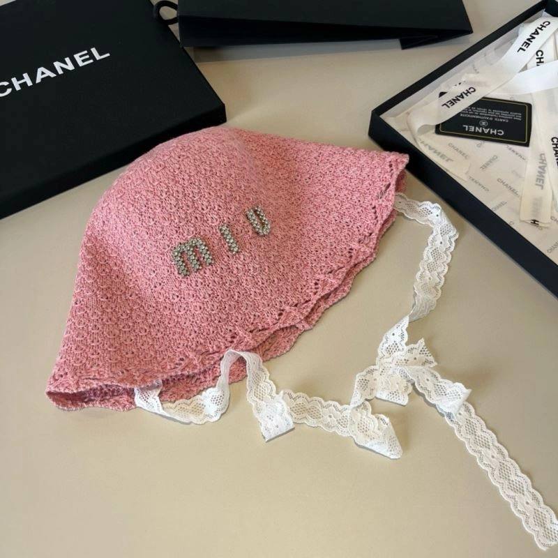Miu Miu Caps Elegant 261150