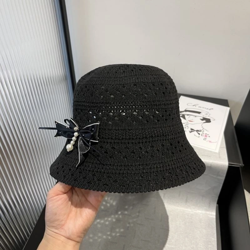 Miu Miu Caps Minimalist 261154