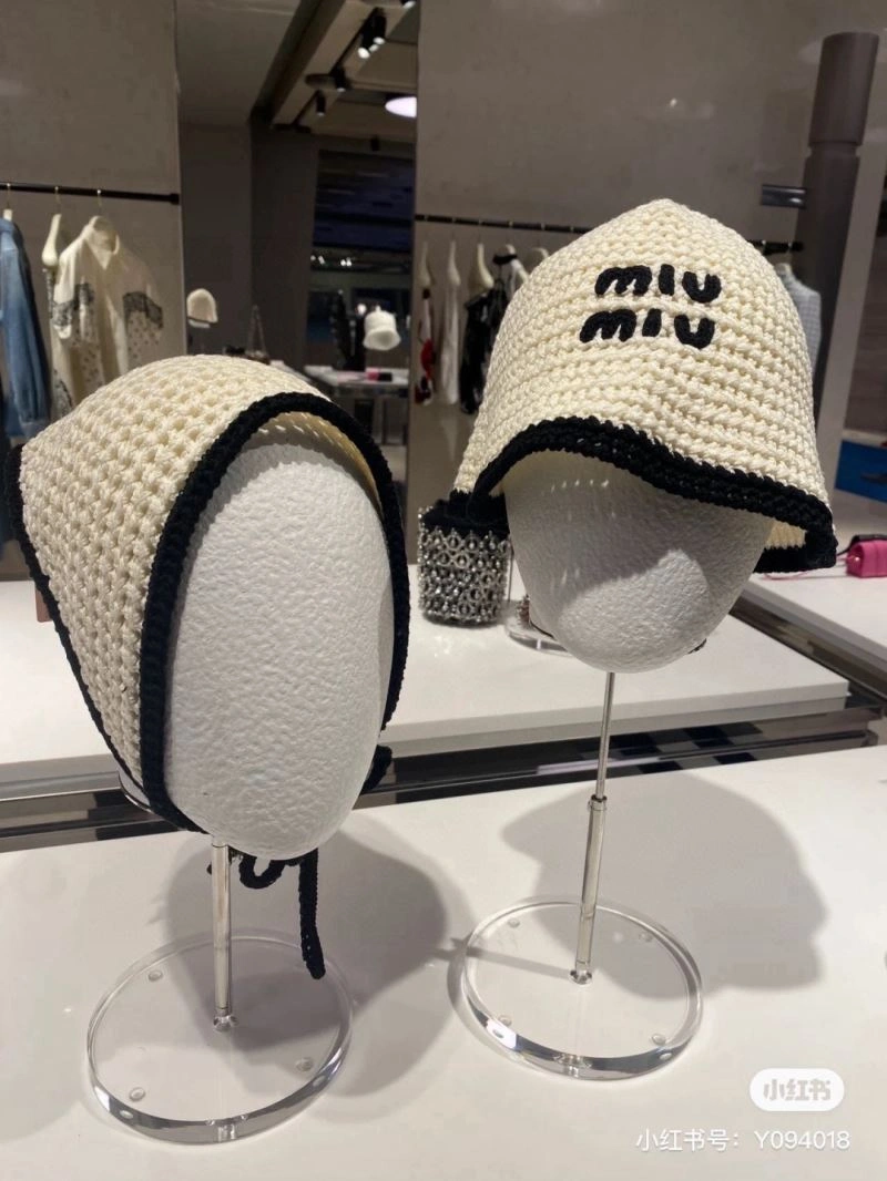Miu Miu Caps Sleek 261137