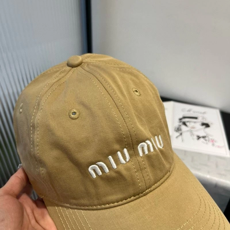 Miu Miu Caps EasyMatch 261132