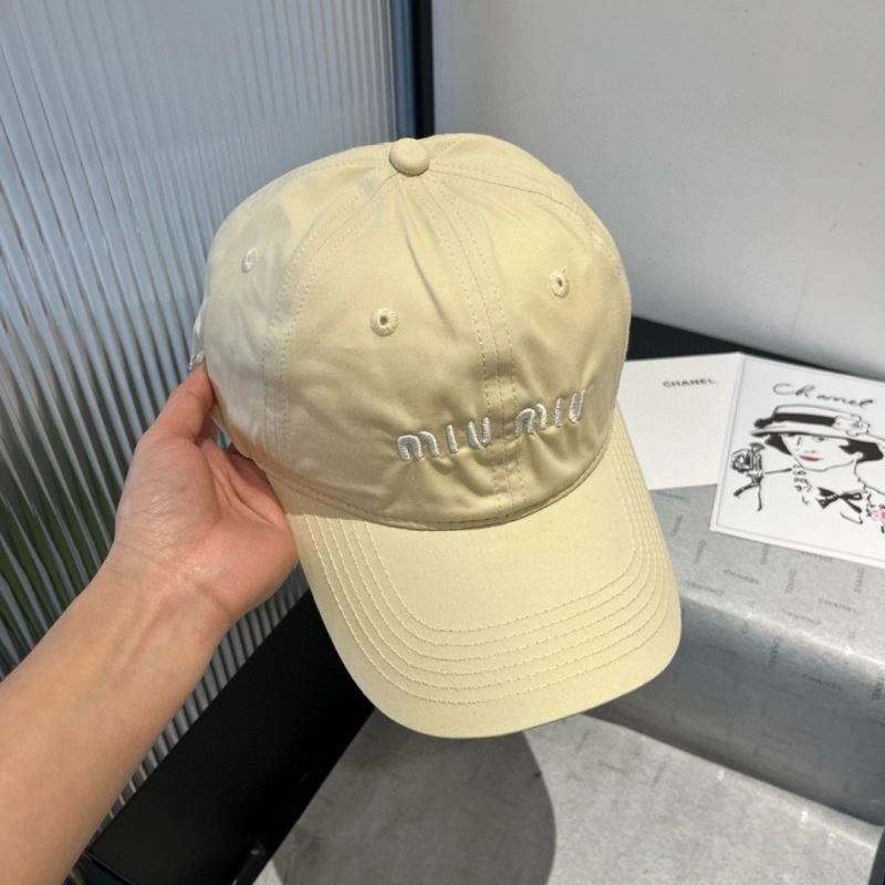 Miu Miu Caps Supportive 261118