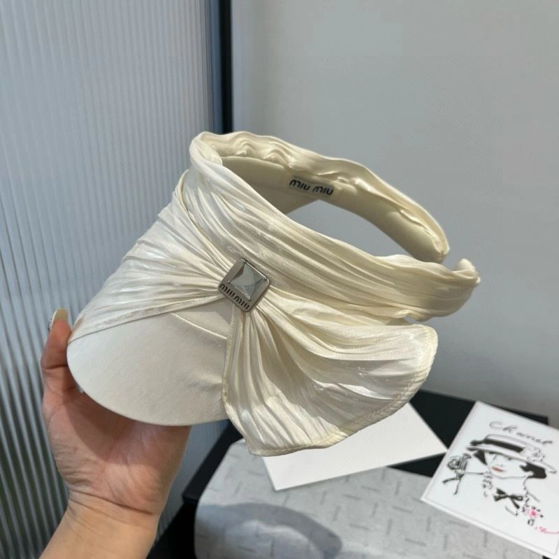 Miu Miu Caps MultiPurpose 261129