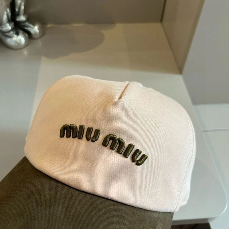 Miu Miu Caps Bold 261130