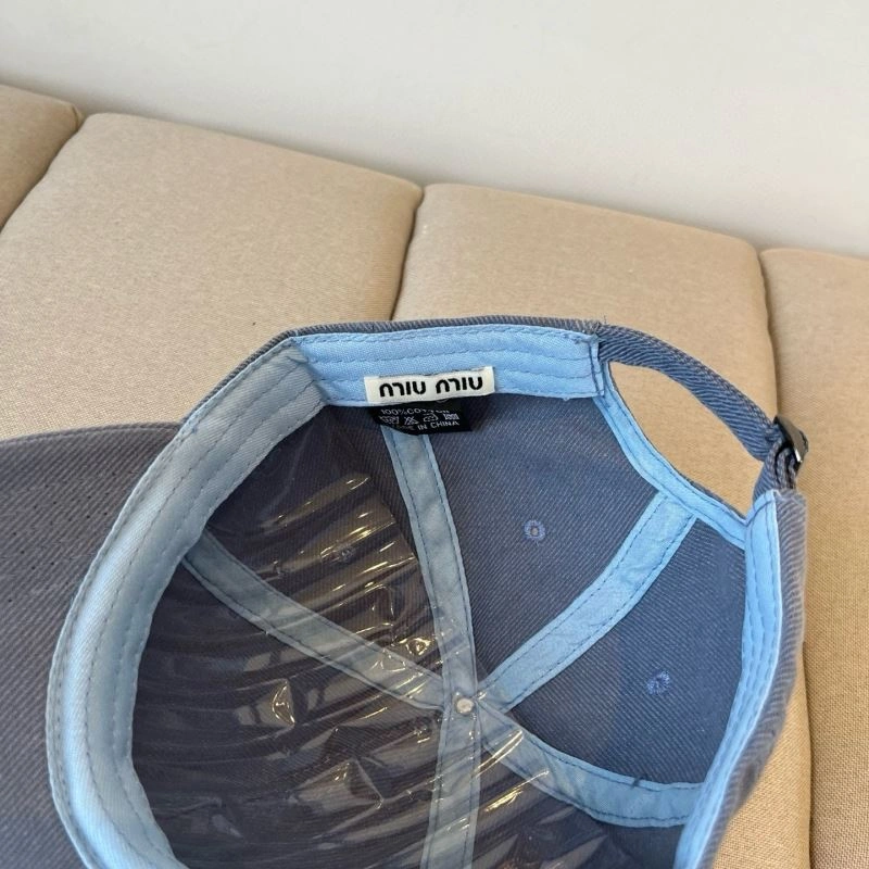 Miu Miu Caps Unisex 257767