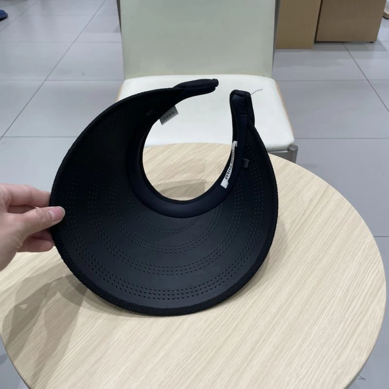 Miu Miu Caps UrbanStyle 257751