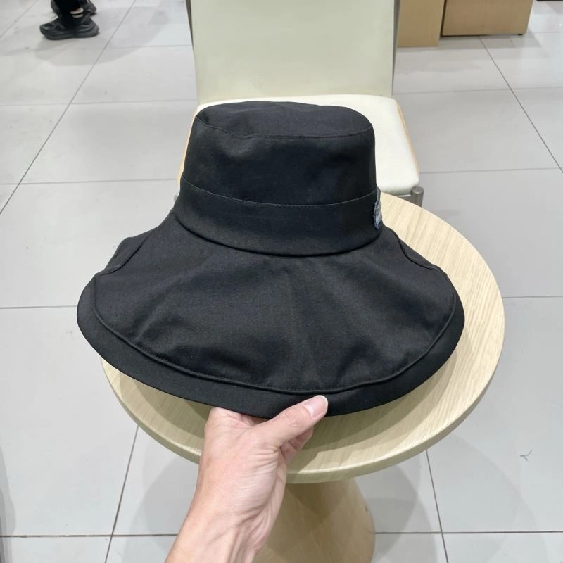 WellDesigned Miu Miu Caps 257760