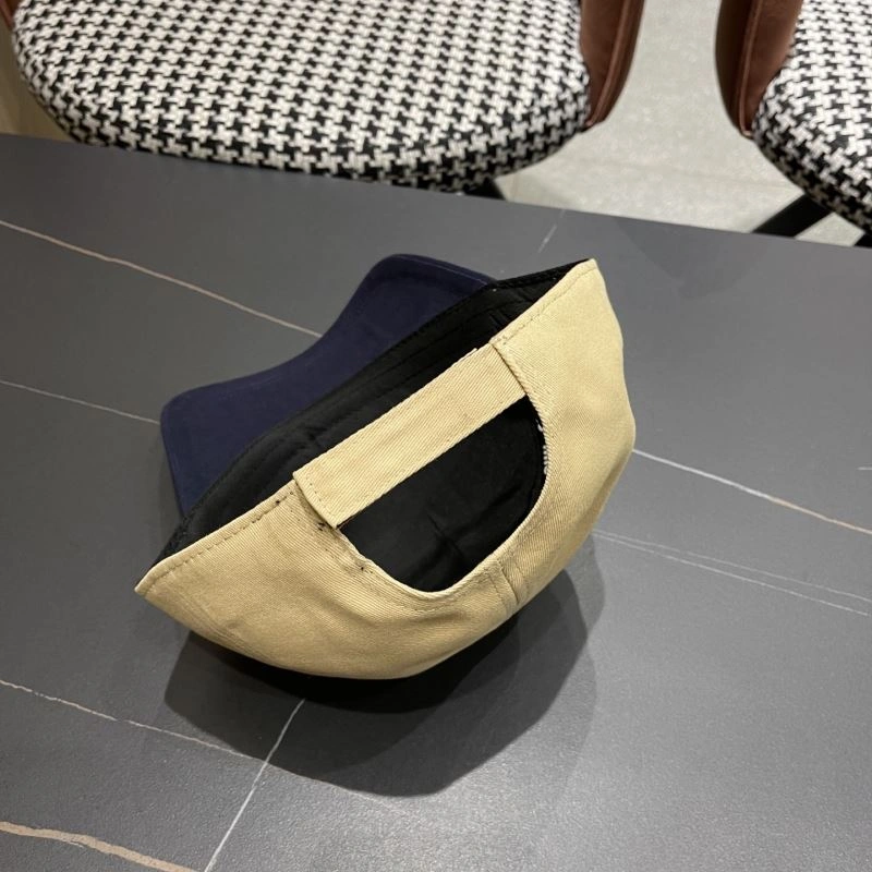 OnTrend Miu Miu Caps 257738