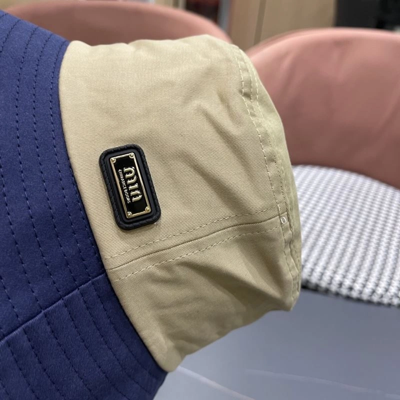 Miu Miu Caps ZipUp 257737