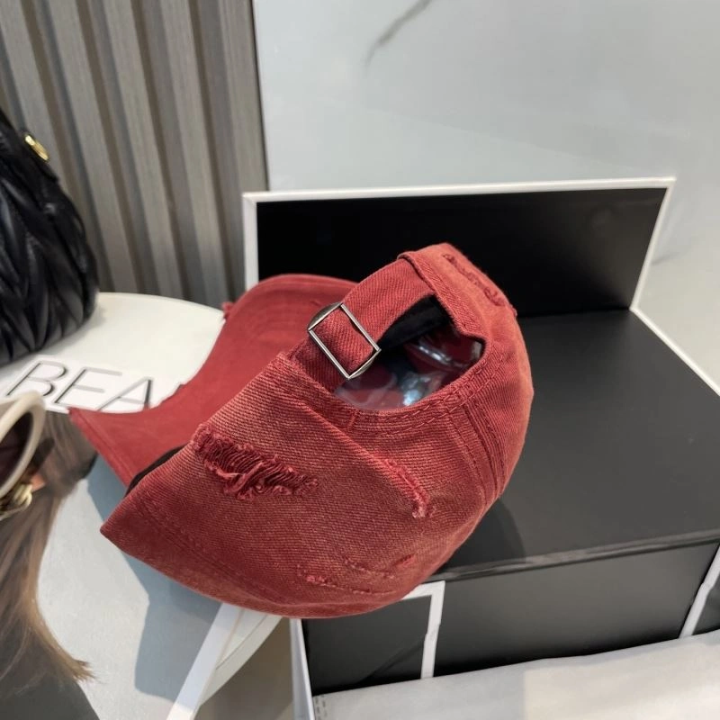 Miu Miu Caps Vibrant 257727