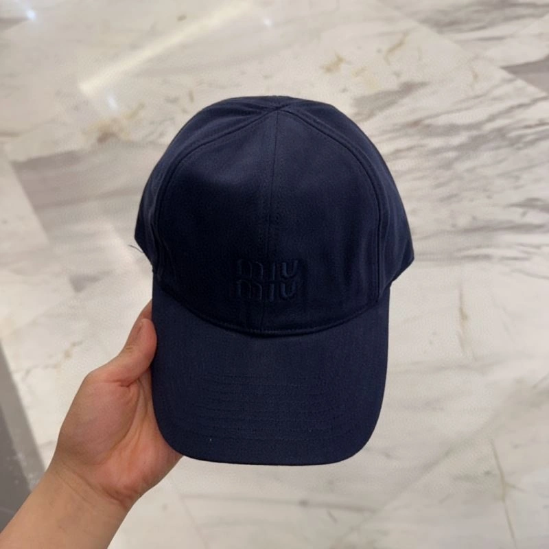 Miu Miu Caps ZeroBulk 257724
