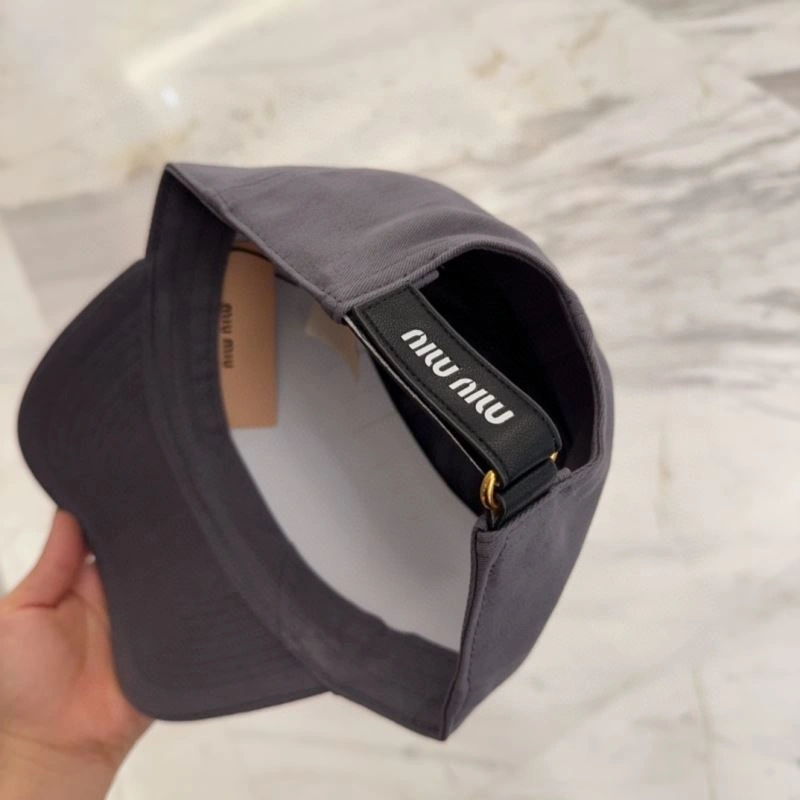Miu Miu Caps Sophisticated 257722