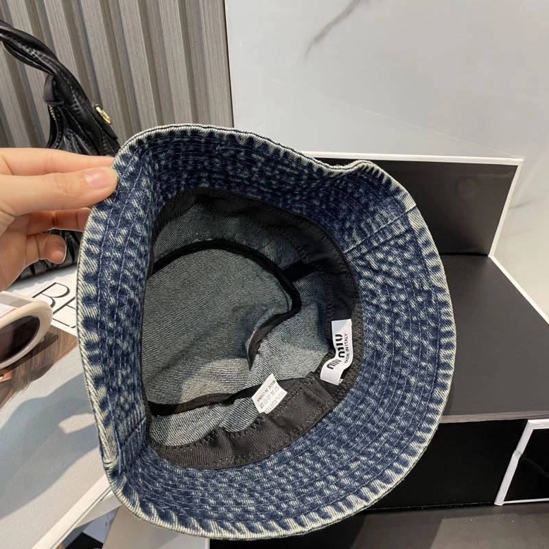 Miu Miu Caps Durable 257716