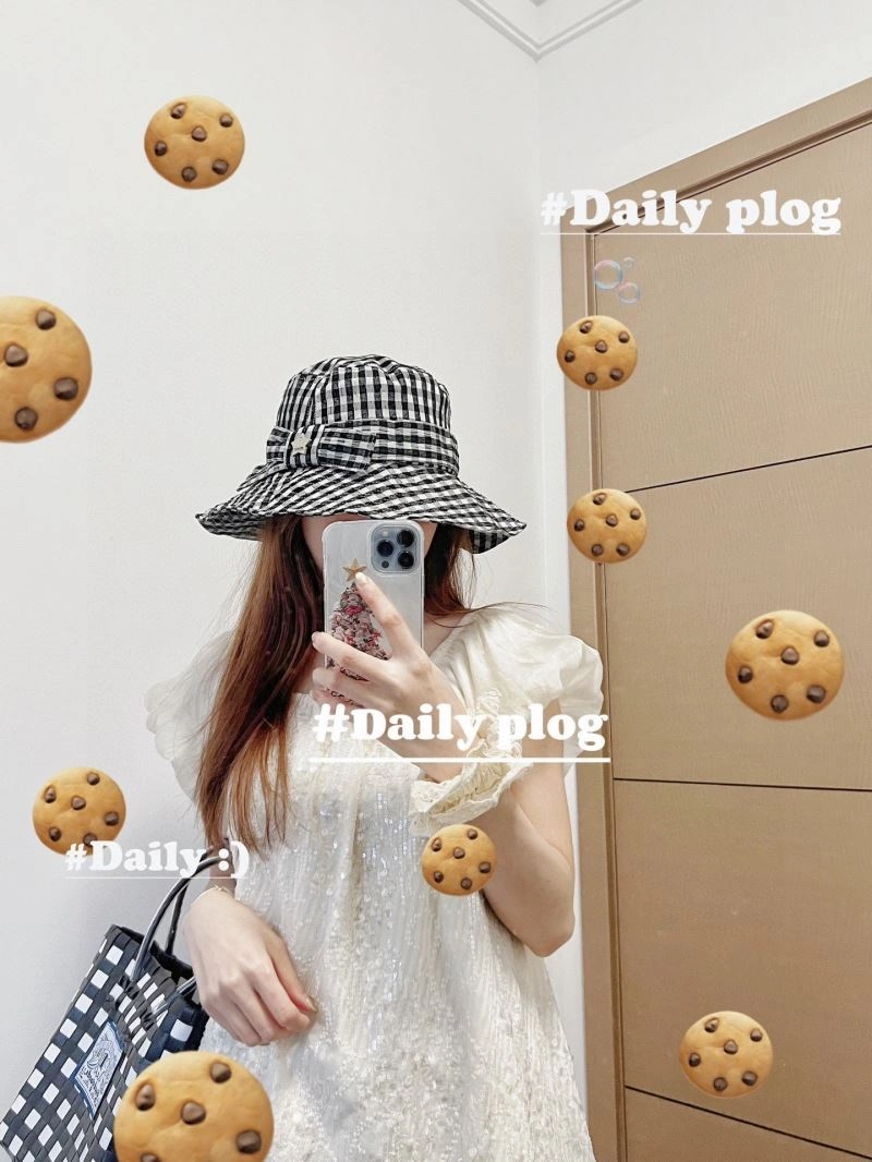 Minimalist Miu Miu Caps 257713