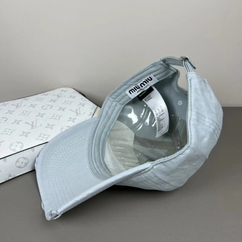 Miu Miu Caps Comfortable 257715