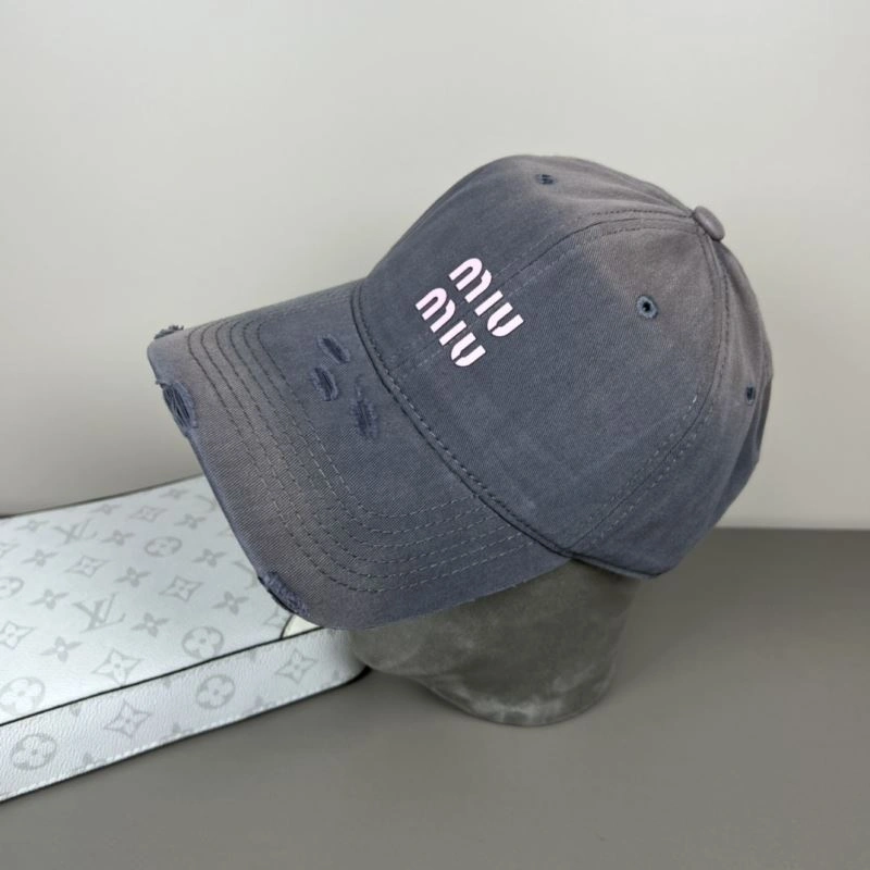 Miu Miu Caps Elegant 257683