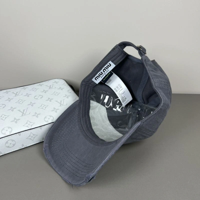 Miu Miu Caps Elegant 257683