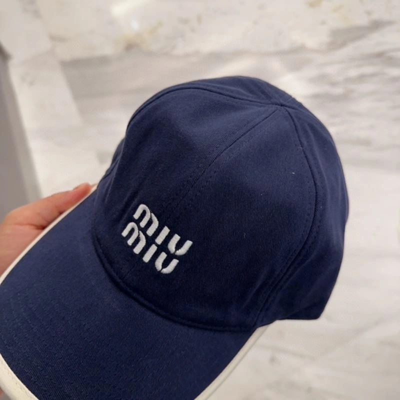 Miu Miu Caps DailyWear 257661