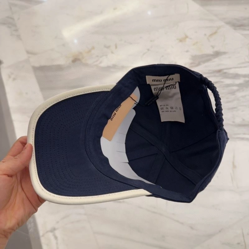 Miu Miu Caps DailyWear 257661