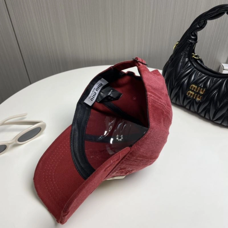 Miu Miu Caps ModernLook 257666