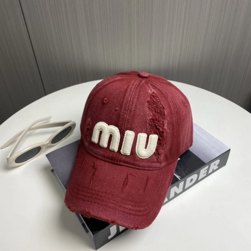 Miu Miu Caps ModernLook 257666
