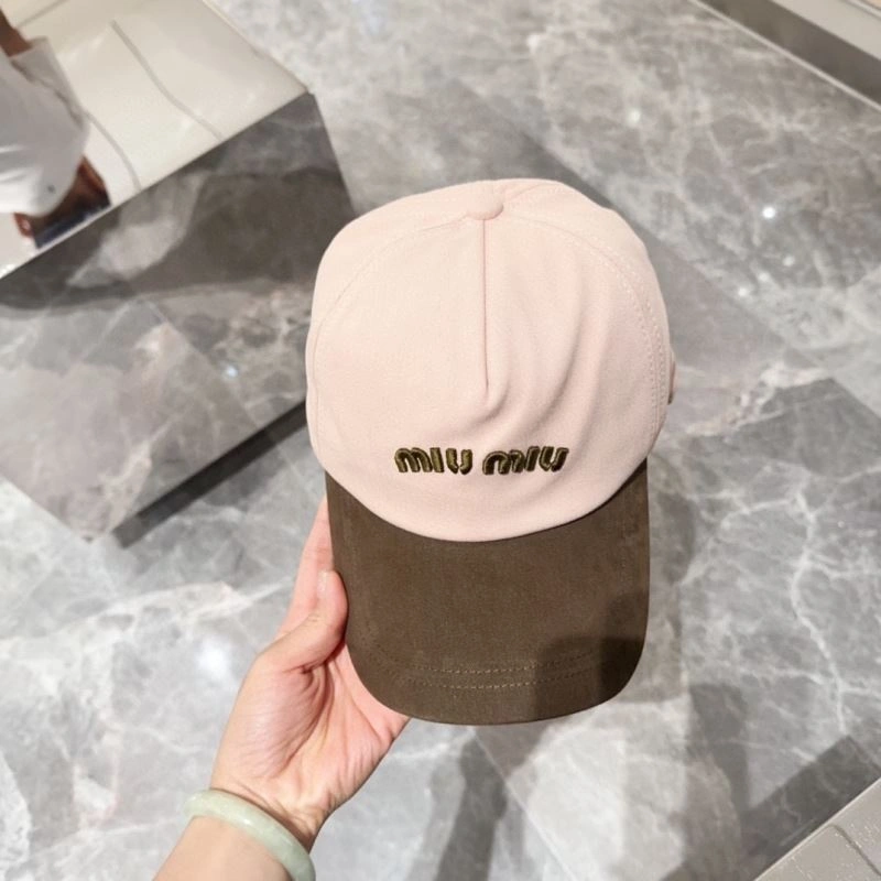 Miu Miu Caps Versatile 257655
