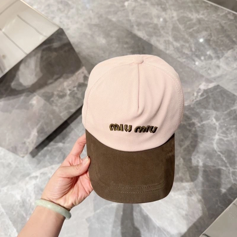 Miu Miu Caps Versatile 257655