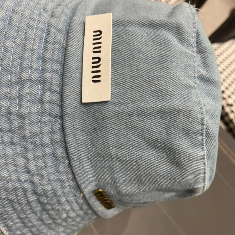 Flexible Miu Miu Caps 257640