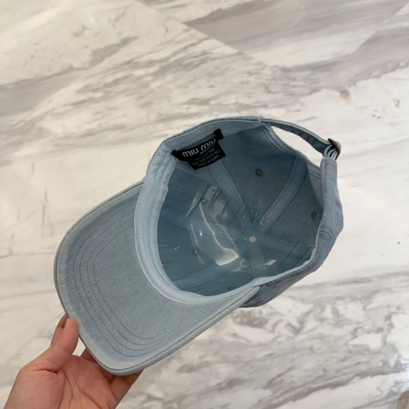 Miu Miu Caps Attractive 257639