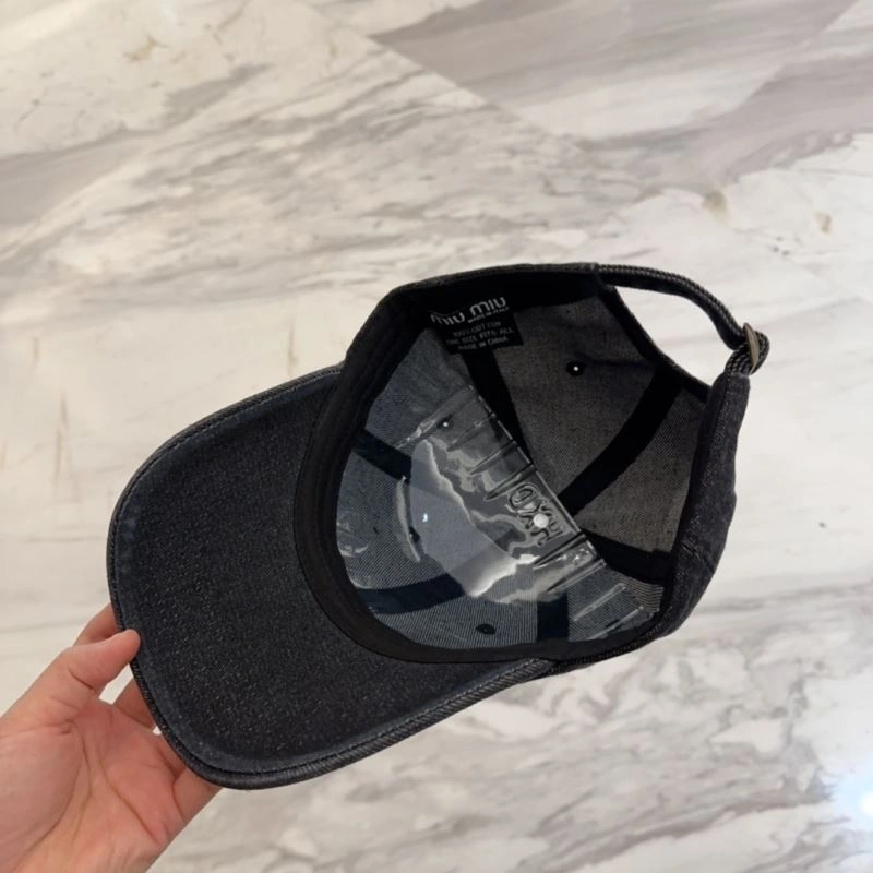 Miu Miu Caps Practical 257637