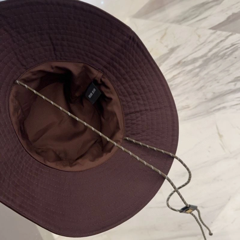 Miu Miu Caps Lightweight 257608